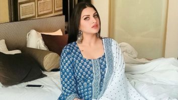 Himanshi Khurana: “Shehnaaz Gill har kisi ke sath itna friendly kyon ho jati hai?” | Rapid Fire