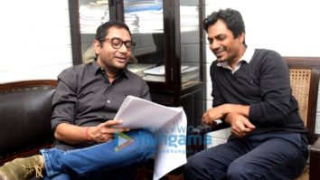 On The Sets from the movie Jogira Sara Ra Ra