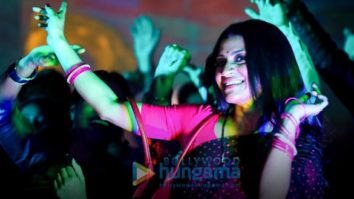 Movie stills of the movie Dolly Kitty Aur Woh Chamakte Sitare