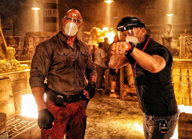 Dwayne Johnson resumes filming of Netflix's Red Notice after recovering from COVID-19 Dwayne Johnson resumes filming of Netflix's Red Notice after recovering from COVID-19