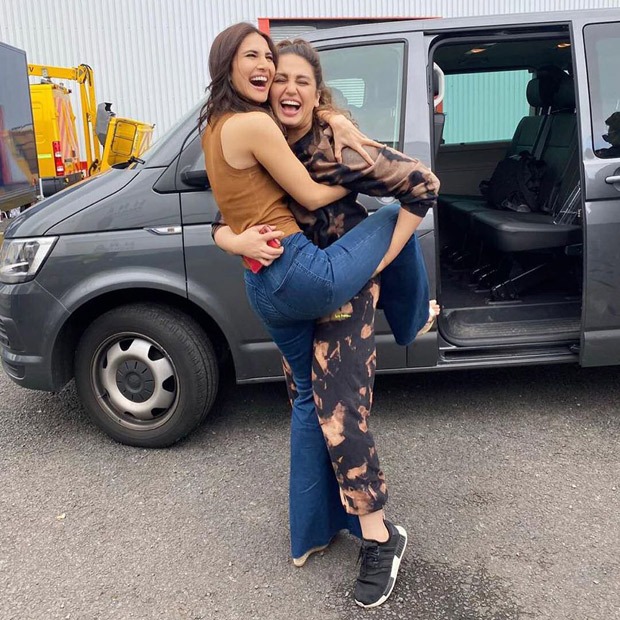 Vaani Kapoor and Huma Qureshi share happy pictures from Bellbottom set 