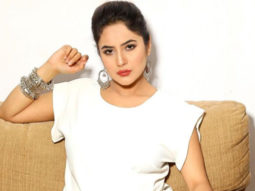 While the internet is going crazy over ‘Rasode Main Kaun Tha’, Shehnaaz Gill’s reaction to it might surprise you
