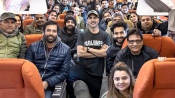 Akshay Kumar starrer Bell Bottom’s team is all smiles as they return to Mumbai