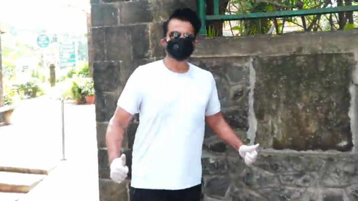 Anil Kapoor spotted at ground in Juhu