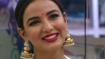 Bigg Boss 14’s Jasmin Bhasin says “I follow the Jo-dil-mai-aaye-kha-lo-diet!”