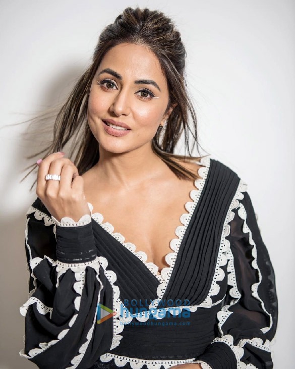 hina khan 3 6