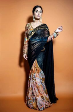 Celebrity Photos of Hina Khan