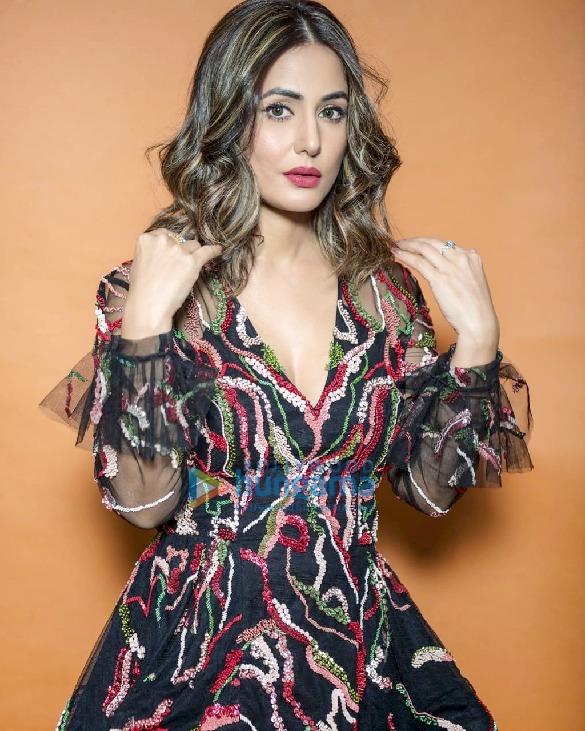 hina khan2 2