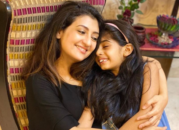 Juhi Parmar gets a special surprise from daughter Samairra on the eve of Hamariwali Good News' Premiere