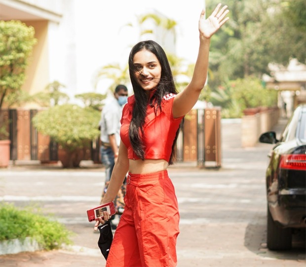 Manushi Chhillar joins Akshay Kumar for Prithviraj shoot Manushi Chhillar joins Akshay Kumar for Prithviraj shoot