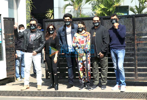 Photos: Saif Ali Khan, Arjun Kapoor, Jacqueline Fernandez & Yami Gautam leave for Bhoot Police shoot