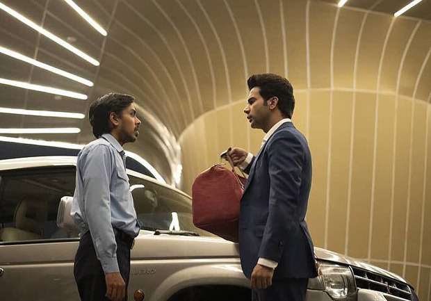 Priyanka Chopra shares intriguing first look pictures of Netflix's The White Tiger featuring Rajkummar Rao Priyanka Chopra shares intriguing first look pictures of Netflix's The White Tiger featuring Rajkummar Rao