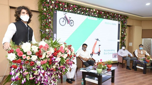 Vijay Deverakonda makes an investment into eco-friendly and sustainable electric bikes 