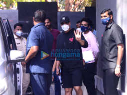 Photos: Akshay Kumar, Jackky Bhagnani and Bhumi Pednekar at Pooja Entertainment office in Juhu