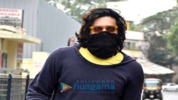 Photos: Ali Fazal snapped in Juhu