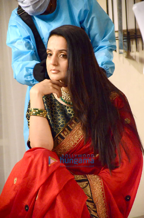 photos ameesha patel snapped during a photo shoot for the brand ahuja agarbatti 2