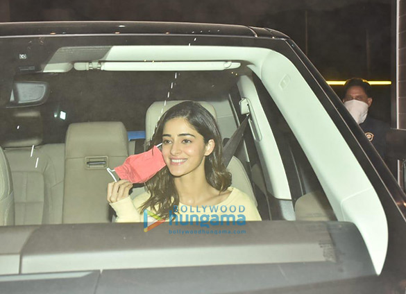 photos ananya panday shakun batra and dhairya karwa snapped in bandra 5