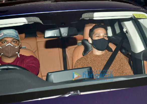 photos ananya panday and siddhant chaturvedi snapped during a shoot in bandra 2