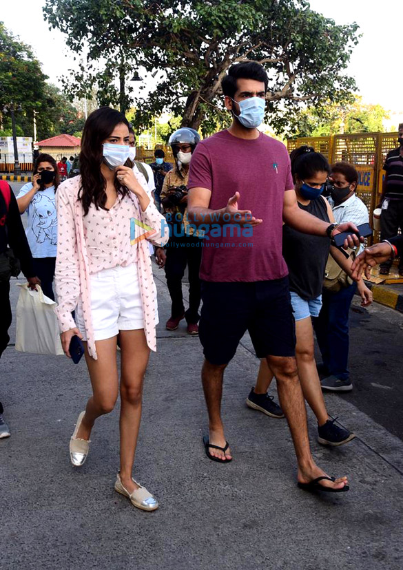 photos ananya panday snapped at gateway of india in mumbai 2