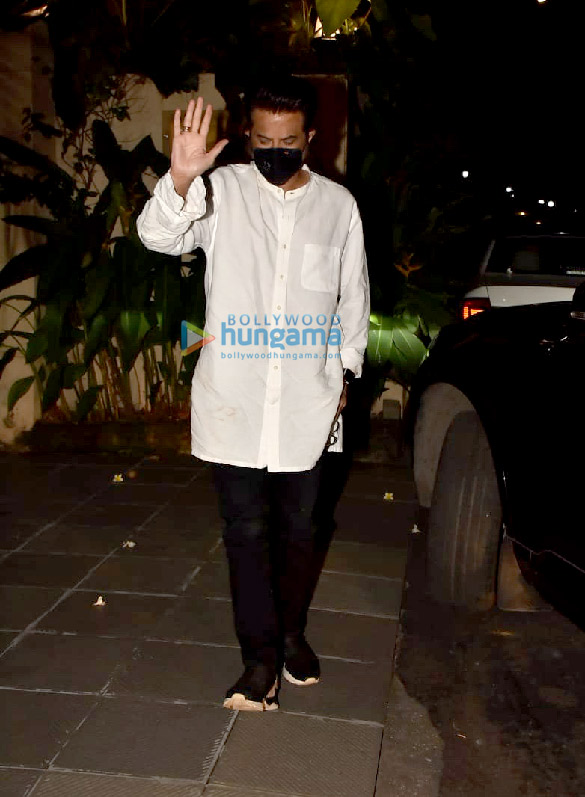 photos anil kapoor snapped at a clinic in bandra 1