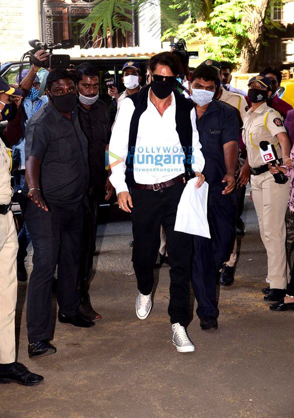 photos arjun rampal arrives at ncb office 1