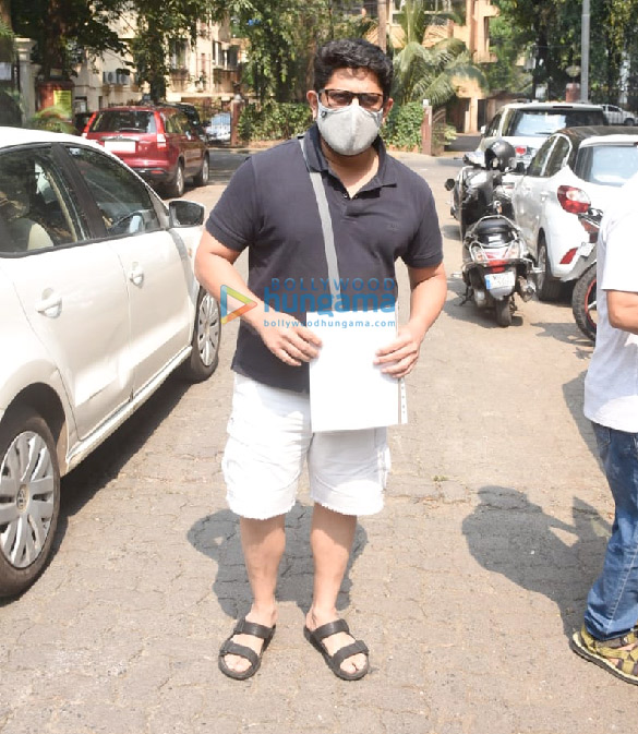 photos arshad warsi spotted at a clinic in bandra 3