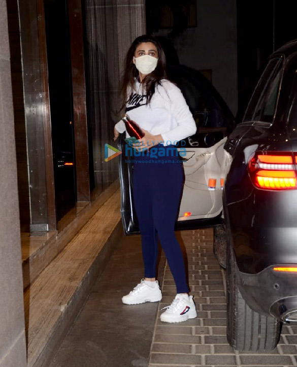 Photos: Daisy Shah at The World Dance school in Lokhandwala today Photos: Daisy Shah at The World Dance school in Lokhandwala today