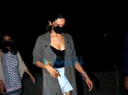 Photos: Deepika Padukone, Ananya Panday, and Siddhant Chaturvedi snapped at Gateway of India in Mumbai