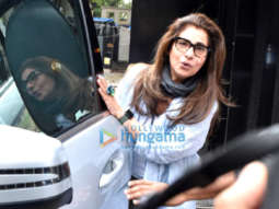 Photos: Dimple Kapadia spotted at Tip & Toe salon in Juhu