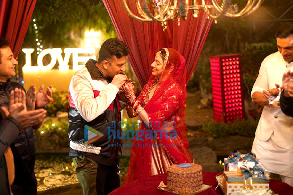 photos divya khosla kumar celebrates her birthday on the sets of satyameva jayate 2 with bhushan kumar john abraham and milap zaveri 4
