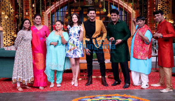 Photos: Divya Khosla Kumar promotes her song Teri Aankhon Mein on The Kapil Sharma Show with Darshan Raval Photos: Divya Khosla Kumar promotes her song Teri Aankhon Mein on The Kapil Sharma Show with Darshan Raval