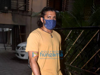 Photos: Farhan Akhtar, Shibani Dandekar, Zoya Akhtar, Satish Kaushik snapped at Javed Akhtar's house in Juhu