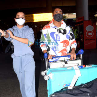 Photos: Gauahar Khan, Sharad Kelkar, Kainaat Arora and others snapped at the airport