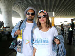 Photos: Hina Khan, Bhagyashree, Akanksha Puri and others snapped at the airport