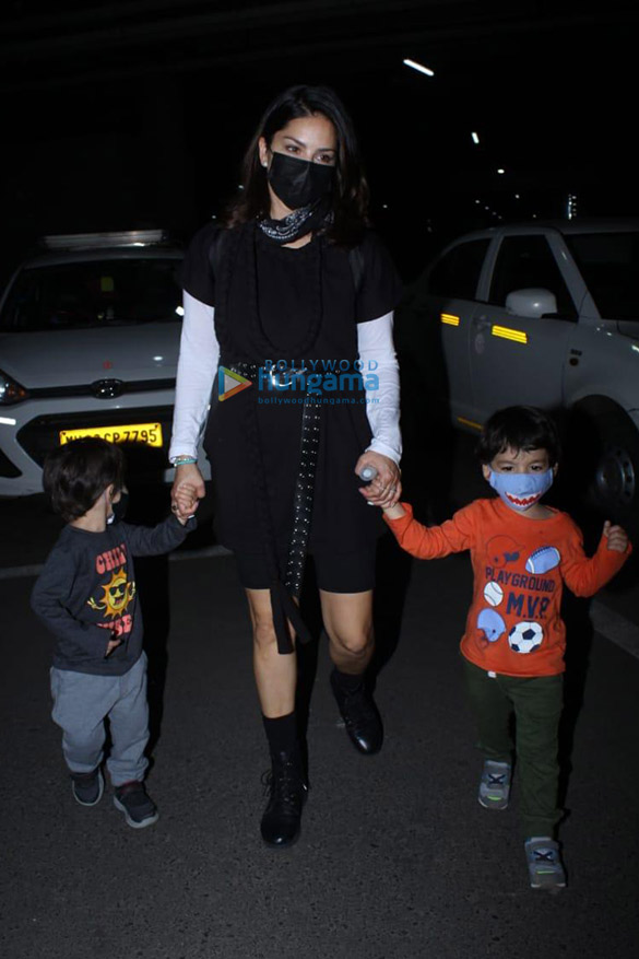 photos john abraham nora fatehi and others snapped at the airport 1