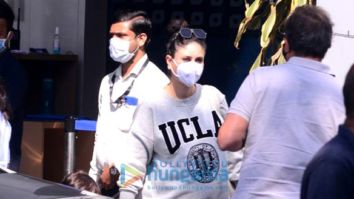 Photos: Kareena Kapoor Khan, Malaika Arora and others snapped at the airport