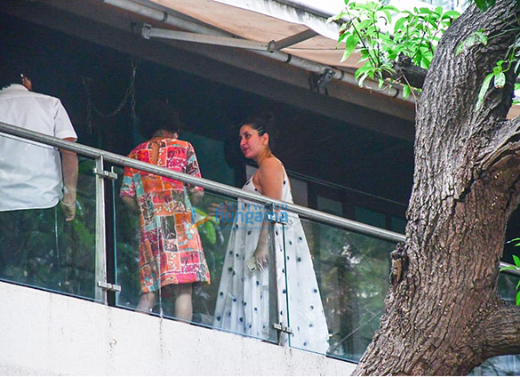 Photos: Kareena Kapoor Khan snapped at her house in Bandra