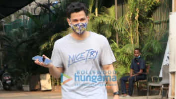 Photos: Kunal Kemmu snapped In Bandra