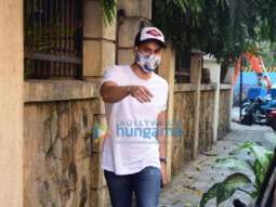 Photos: Kunal Kemmu snapped at Santacruz