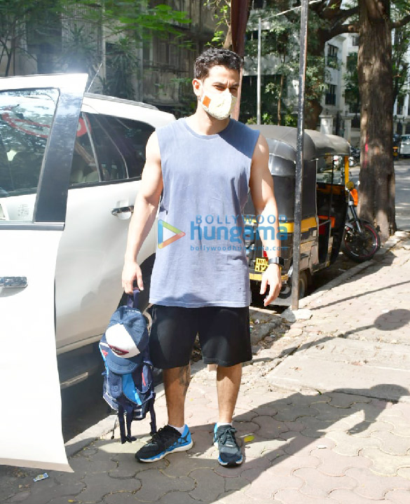 photos kunal kemmu snapped at gym in khar 2