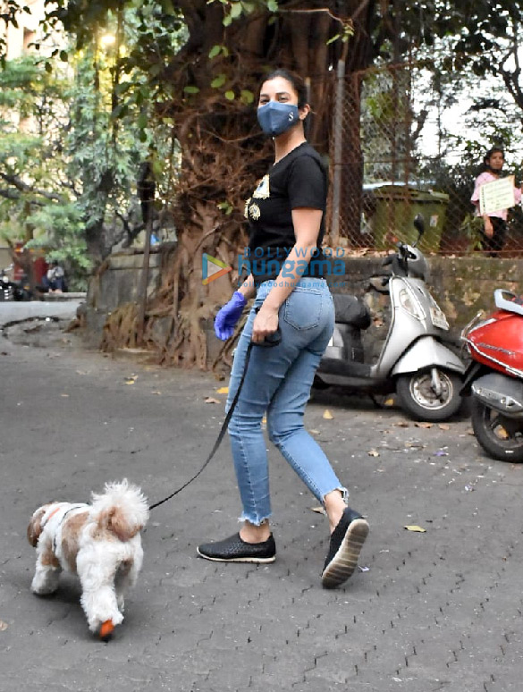 photos malaika arora and sophie choudry snapped in bandra 3 2