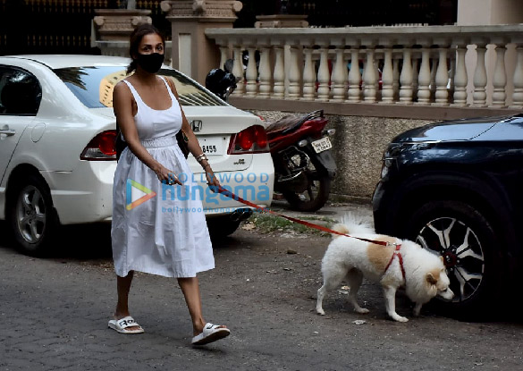 photos malaika arora and sophie choudry snapped in bandra 5