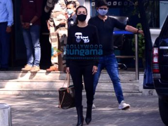Photos: Kareena Kapoor Khan, Malaika Arora and Ahan Shetty snapped at the Kalina airport