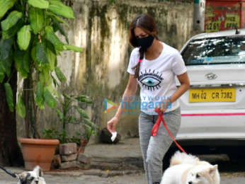 Photos: Malaika Arora snapped with her pet in Bandra