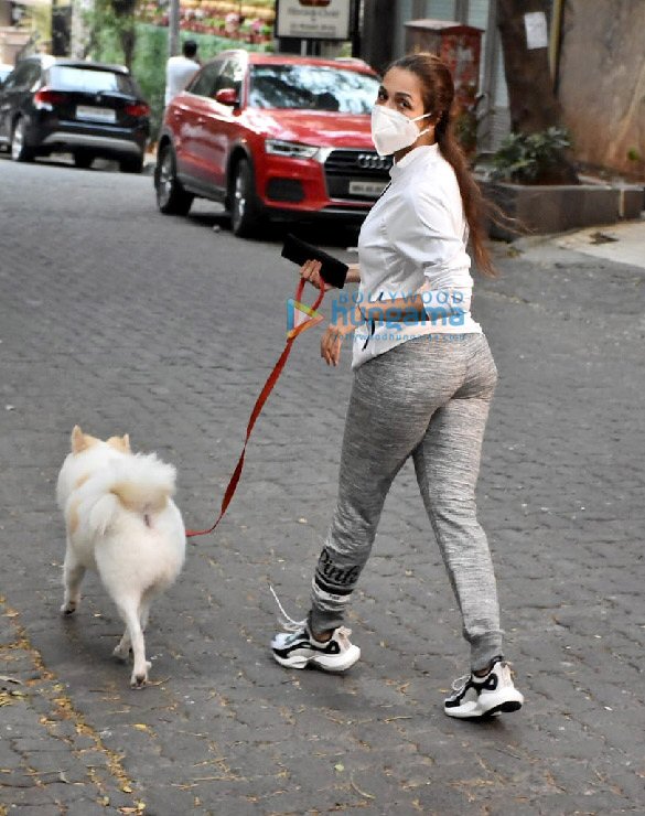 Photos: Malaika Arora spotted in Bandra Photos: Malaika Arora spotted in Bandra