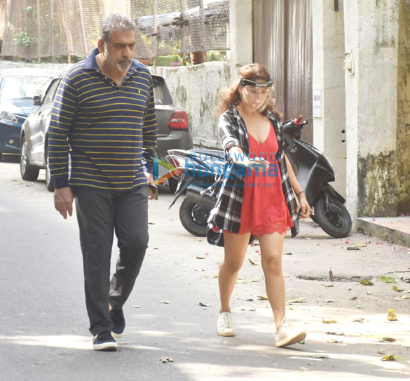 Photos: Manjari Fadnnis snapped in Juhu Photos: Manjari Fadnnis snapped in Juhu