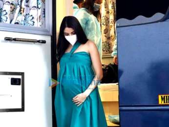 Photos: Mom-to-be Anushka Sharma spotted shooting in Mumbai
