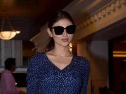 Photos: Mouni Roy snapped at Anand Pandit’s office in Juhu