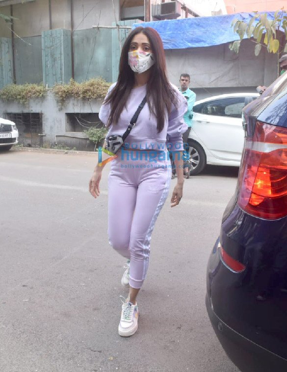 photos nushrratt bharuccha snapped at a dance class in andheri 4
