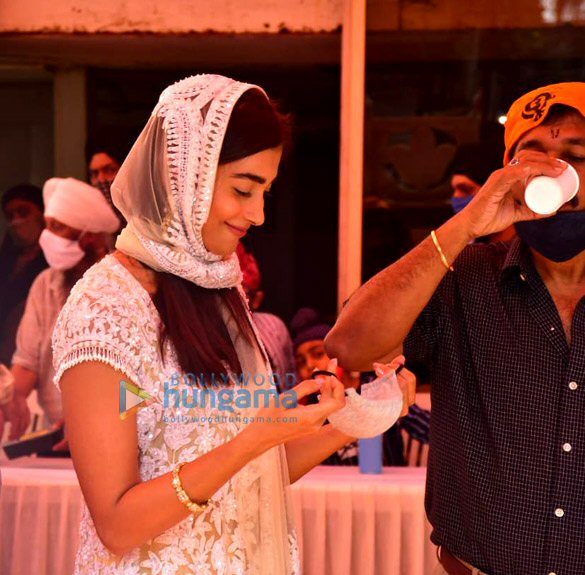 photos pooja hegde spotted outside gurudwara for gurpurab in santacruz 2